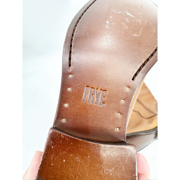 Frye Marissa Medallion Cognac Brown Leather Riding Boots 7 NEW - Picture 5 of 5